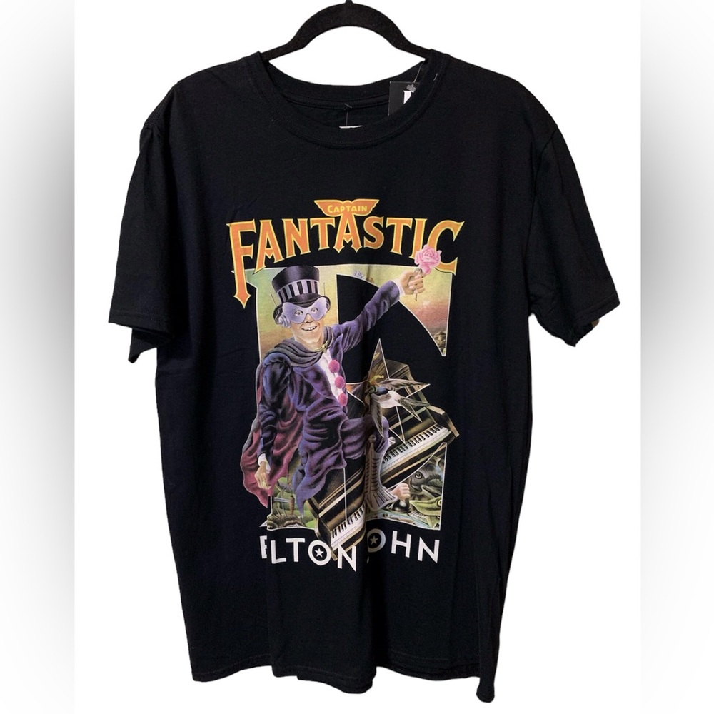 Elton John Size Large Black Captain Fantastic Music Graphic Tee Shirt NWT NEW